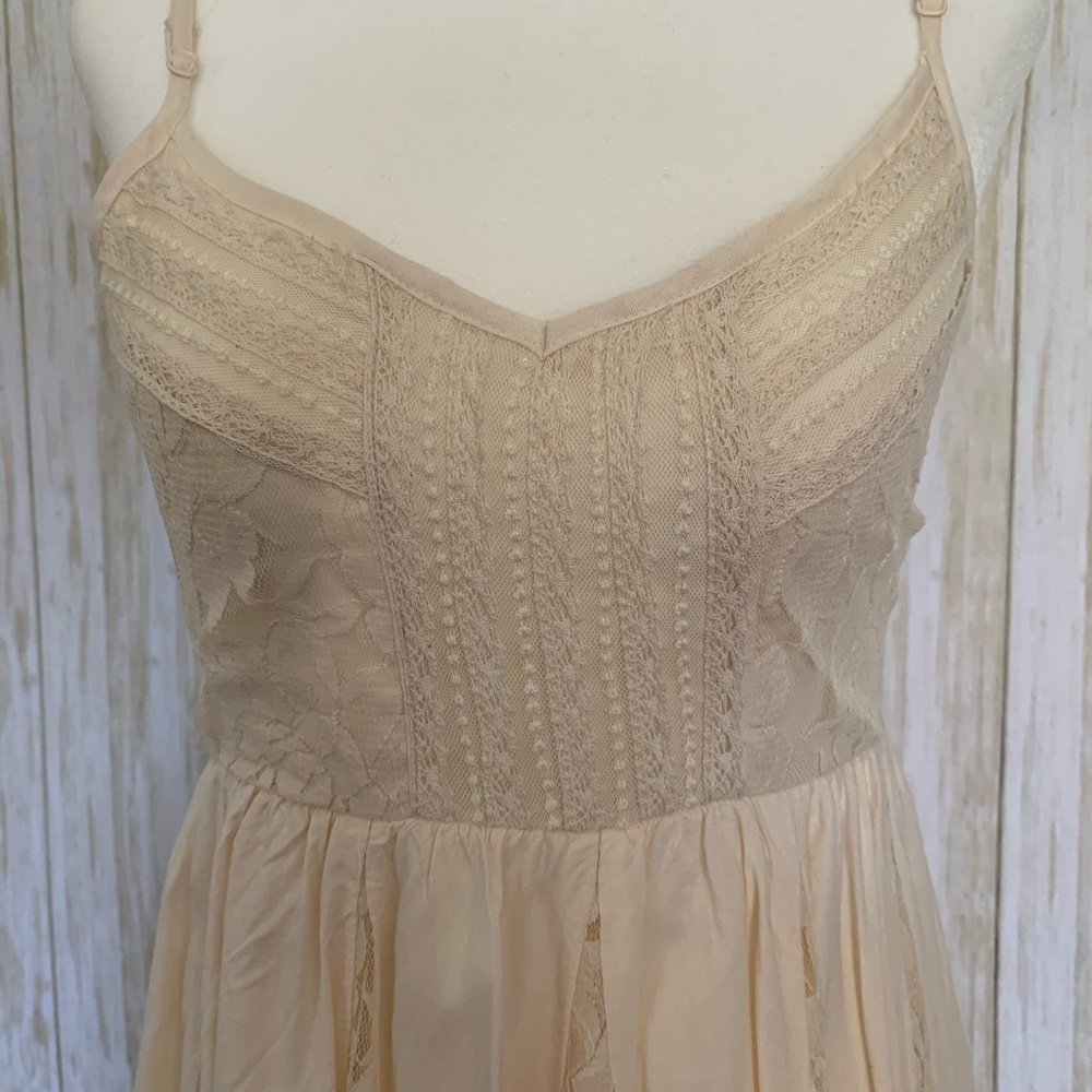 American Eagle cream dress